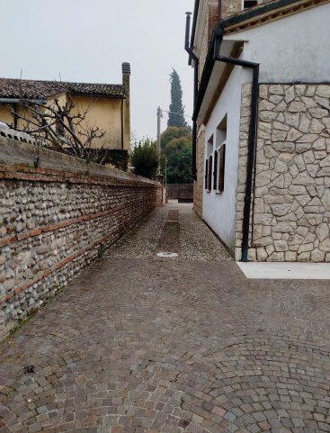 casa indipendente in vendita ad Altivole in zona Caselle