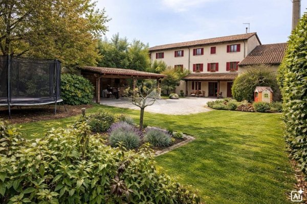 casa indipendente in vendita ad Altivole in zona Caselle