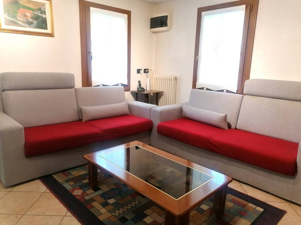 casa indipendente in vendita ad Altivole in zona Caselle