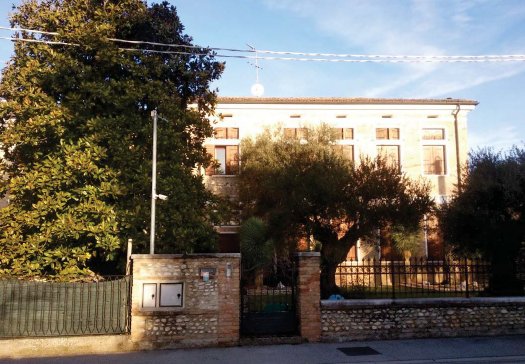 casa indipendente in vendita ad Altivole in zona Caselle