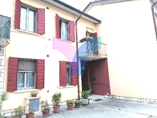 casa indipendente in vendita ad Arcade