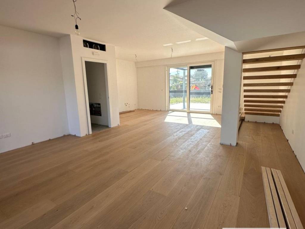 casa indipendente in vendita ad Arcade