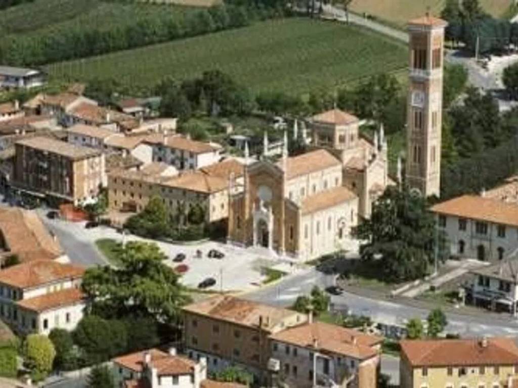 casa indipendente in vendita ad Arcade