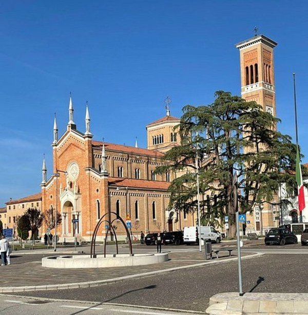 locale commerciale in vendita ad Arcade