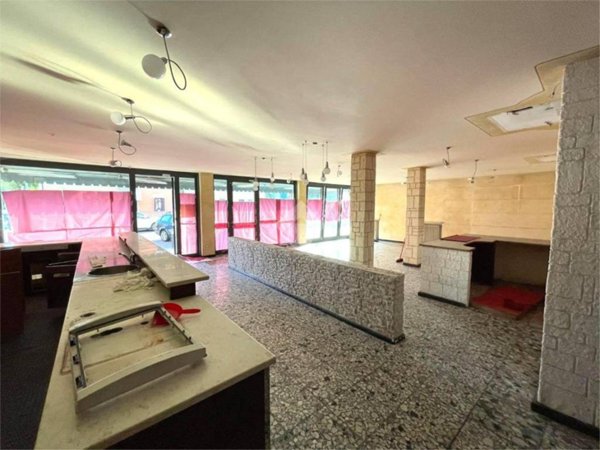 negozio in vendita ad Arcade