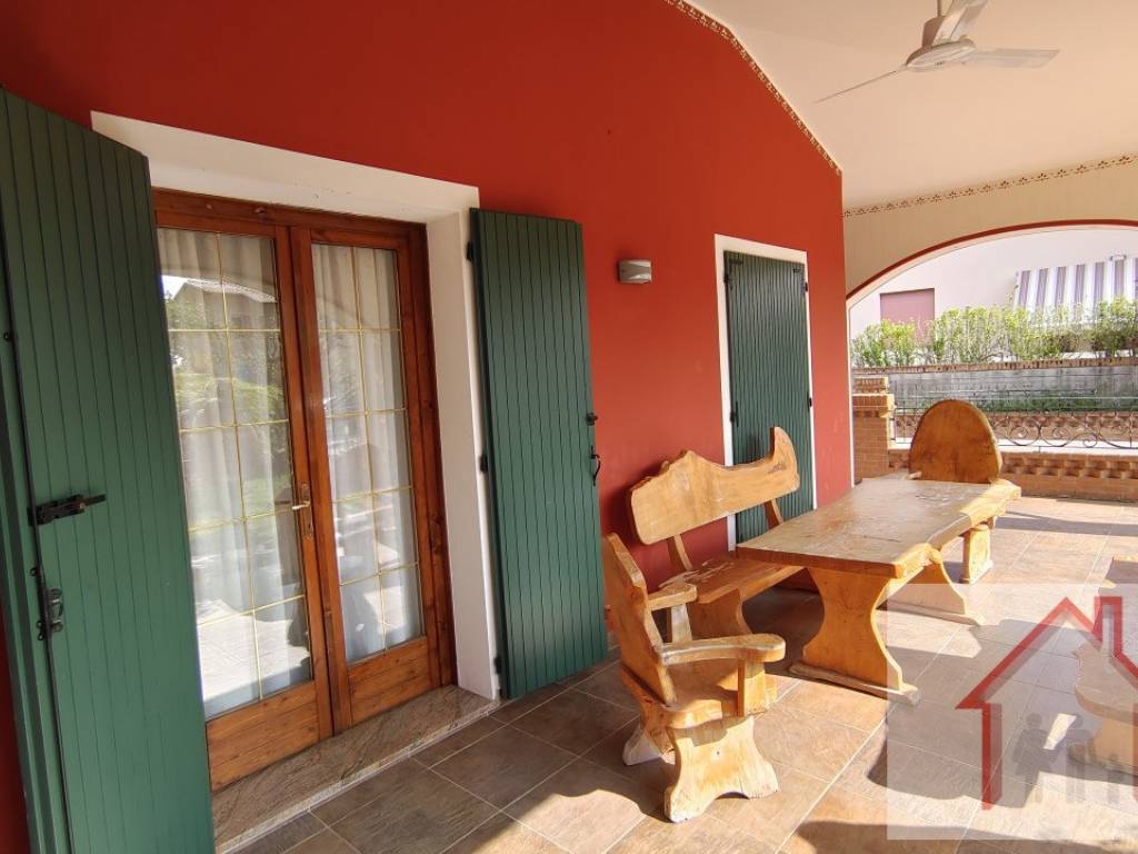 casa indipendente in vendita ad Arcade
