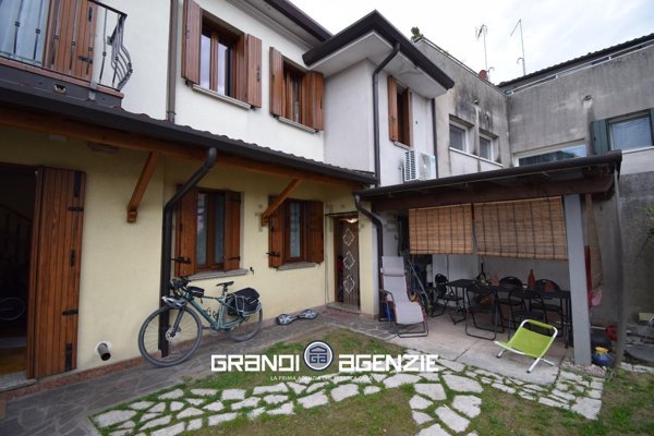 casa indipendente in vendita ad Arcade