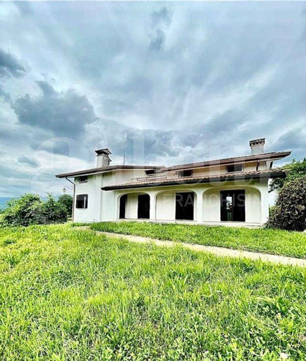 casa indipendente in vendita ad Asolo in zona Villa d'Asolo