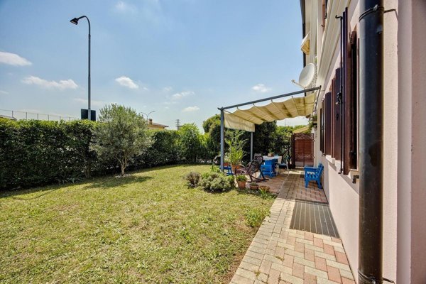 appartamento in vendita ad Asolo in zona Villa d'Asolo