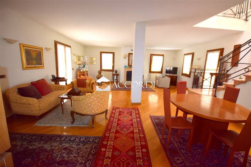casa indipendente in vendita ad Asolo