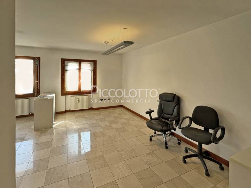 ufficio in vendita ad Asolo