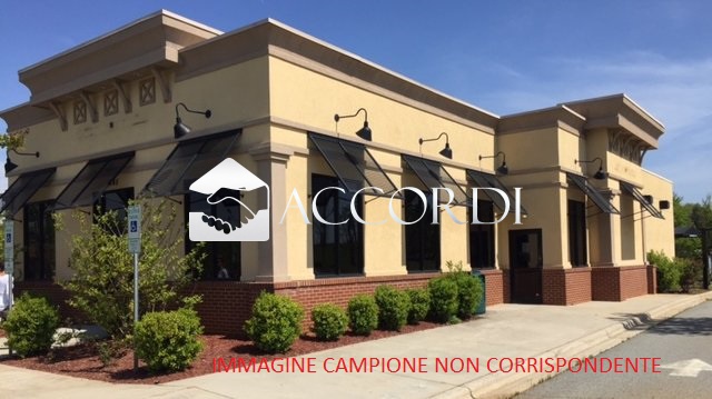 negozio in vendita ad Asolo