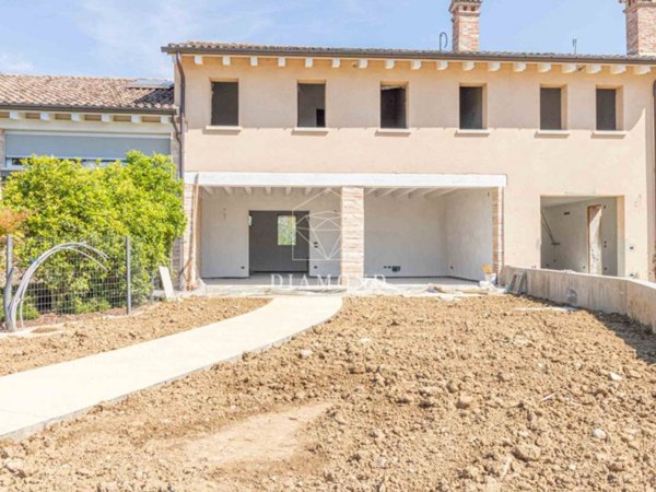 casa indipendente in vendita ad Asolo in zona Villa d'Asolo