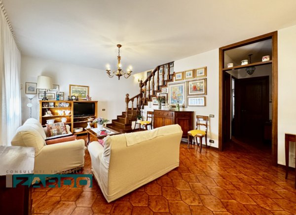 casa indipendente in vendita ad Asolo in zona Villa d'Asolo