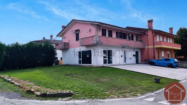 appartamento in vendita ad Asolo in zona Villa d'Asolo
