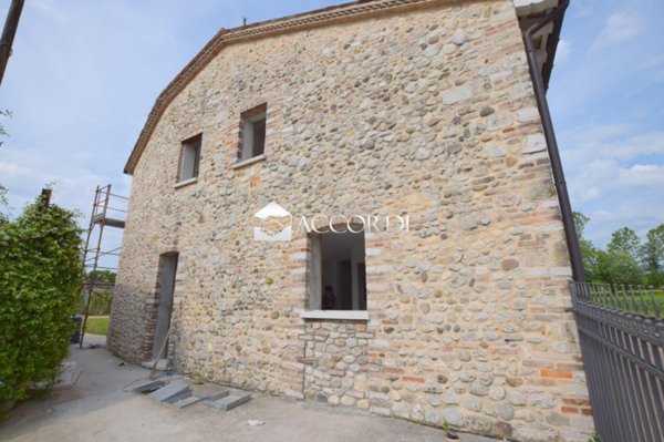 casa indipendente in vendita ad Asolo in zona Villa d'Asolo