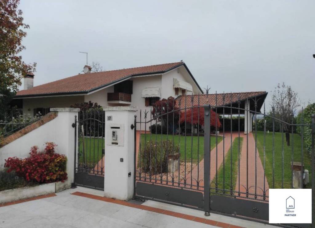 casa indipendente in vendita ad Asolo in zona Villa d'Asolo