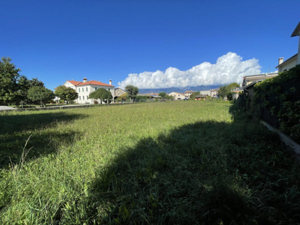 terreno edificabile in vendita ad Asolo