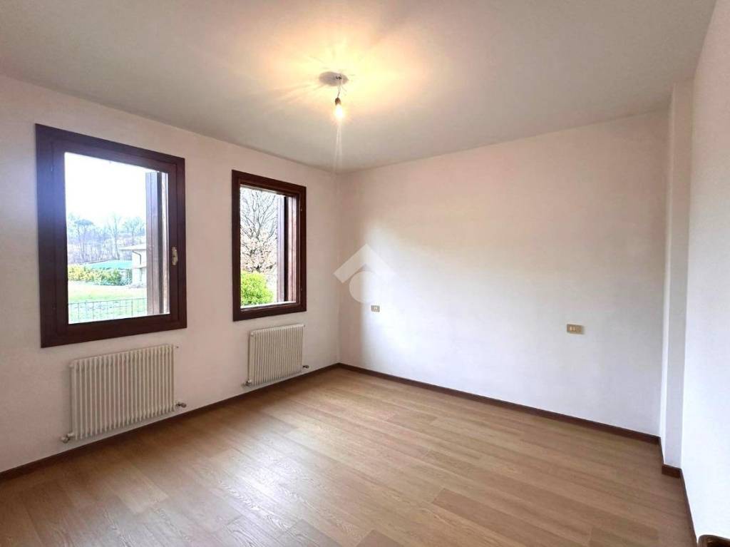 appartamento in vendita ad Asolo in zona Pagnano