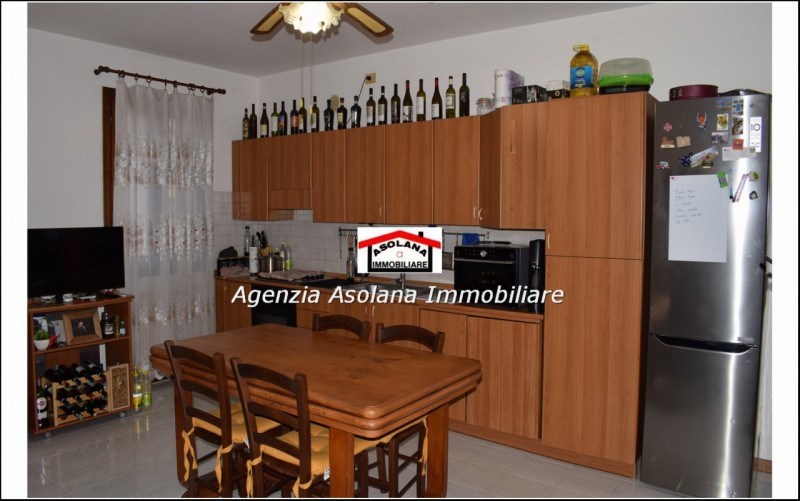 appartamento in vendita ad Asolo in zona Sant'Apollinare