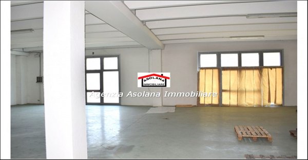 locale di sgombero in vendita ad Asolo