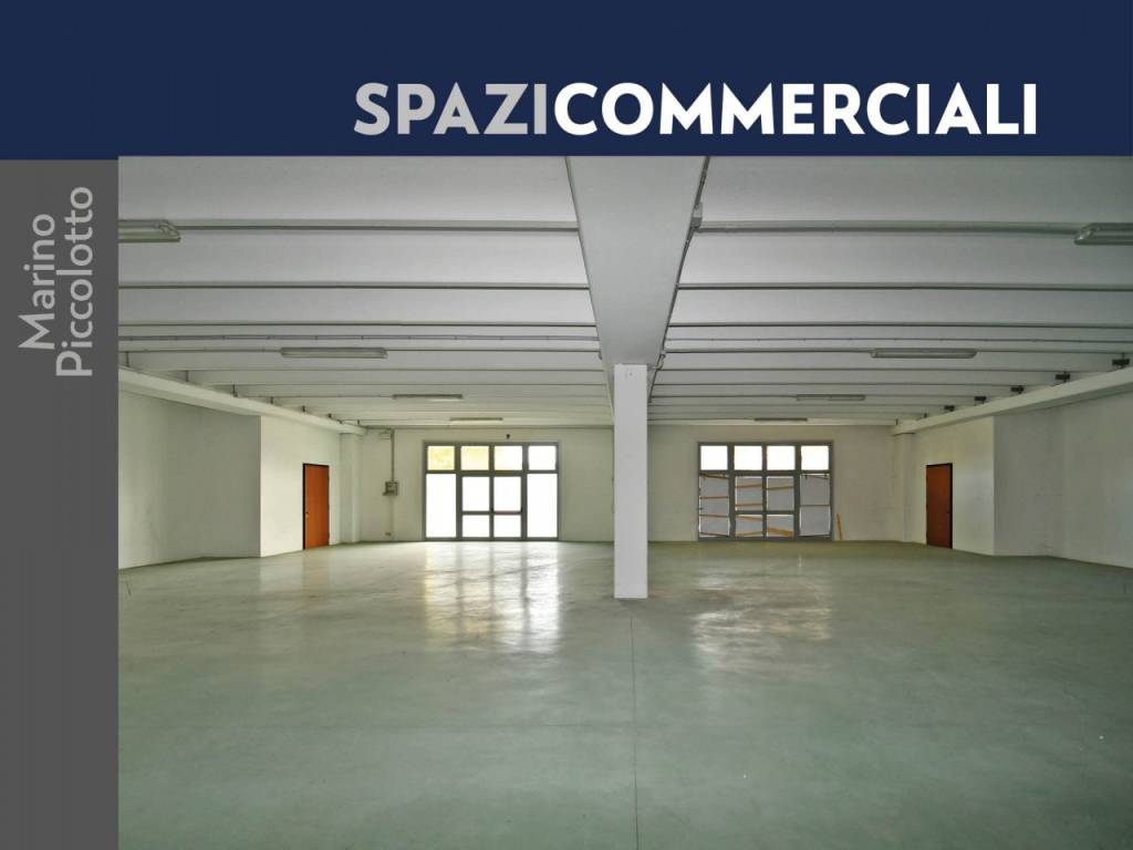 locale commerciale in vendita ad Asolo