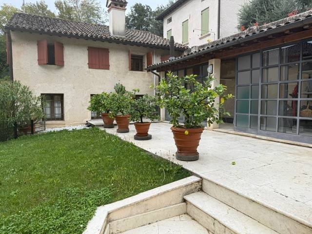 casa indipendente in vendita ad Asolo