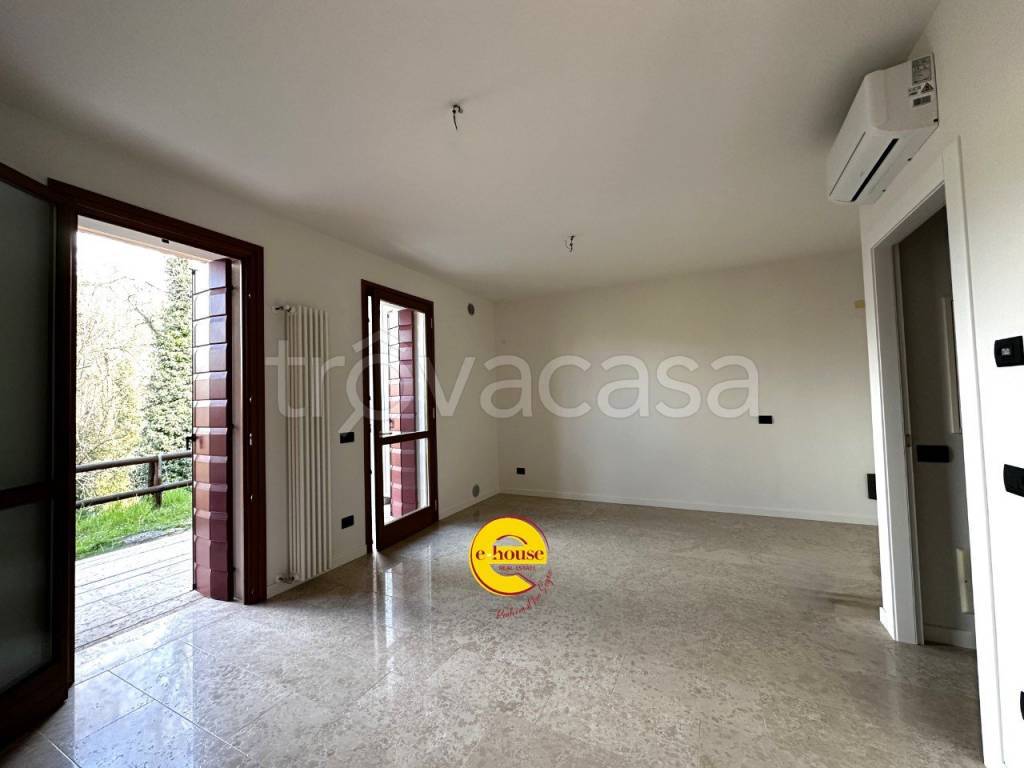 appartamento in vendita ad Asolo in zona Pagnano
