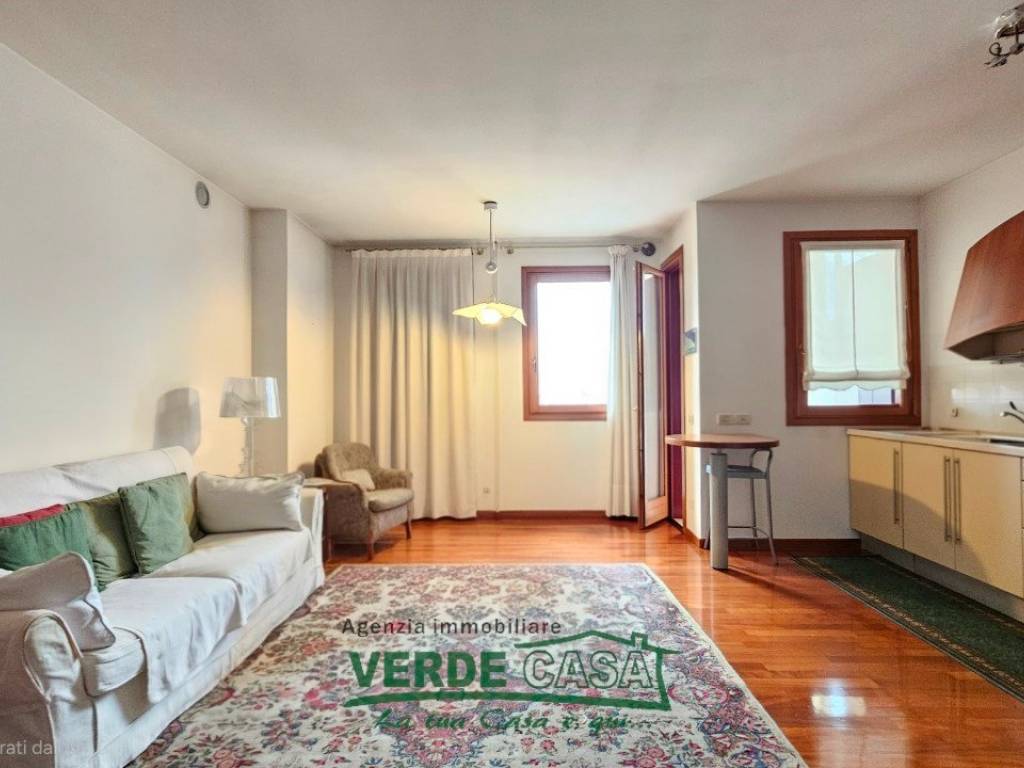 appartamento in vendita ad Asolo in zona Sant'Apollinare