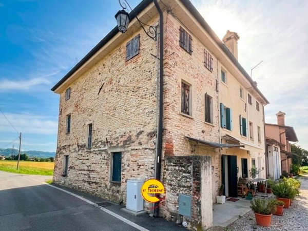 casa indipendente in vendita ad Asolo in zona Villa d'Asolo