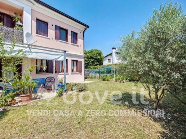 appartamento in vendita ad Asolo in zona Villa d'Asolo