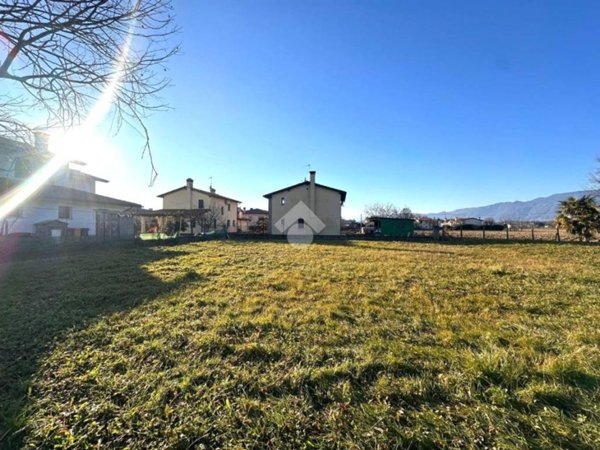 terreno agricolo in vendita ad Asolo in zona Villa d'Asolo