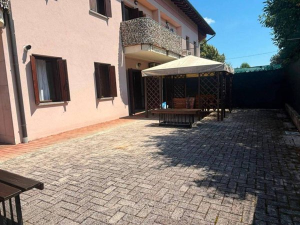 appartamento in vendita ad Asolo in zona Sant'Apollinare