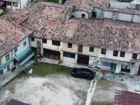 casa indipendente in vendita ad Asolo in zona Sant'Apollinare