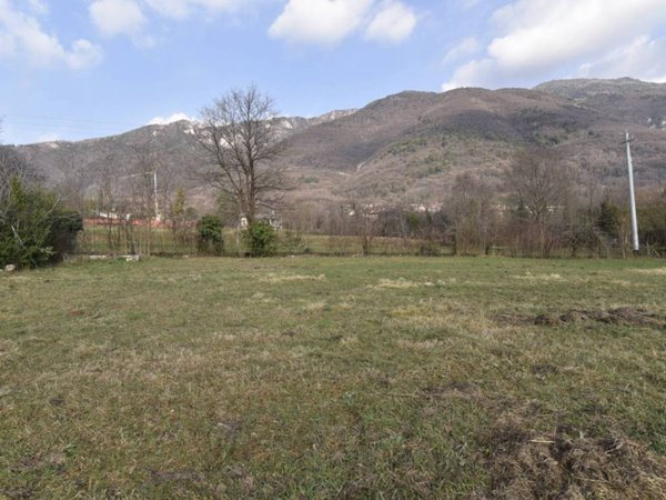 terreno edificabile in vendita a Borso del Grappa