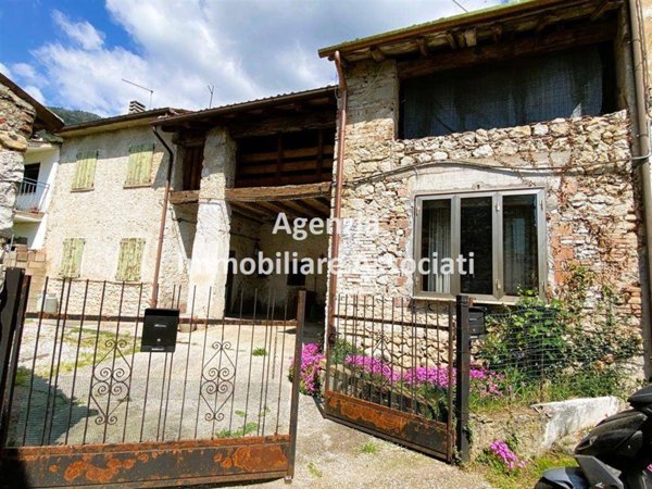 casa indipendente in vendita a Borso del Grappa