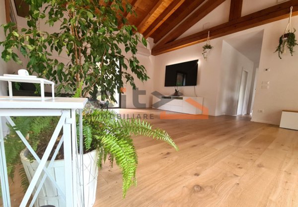 casa indipendente in vendita a Borso del Grappa