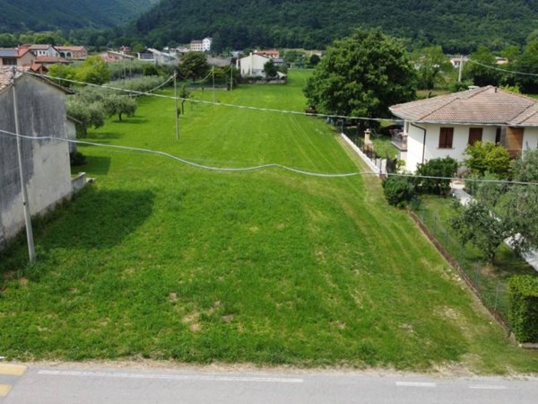 terreno edificabile in vendita a Borso del Grappa