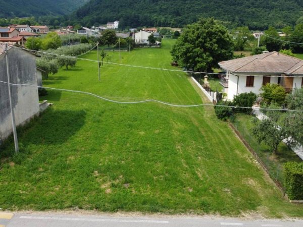 terreno edificabile in vendita a Borso del Grappa