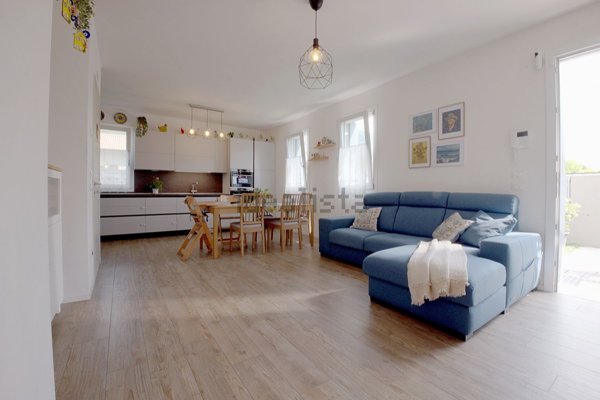 casa indipendente in vendita a Borso del Grappa