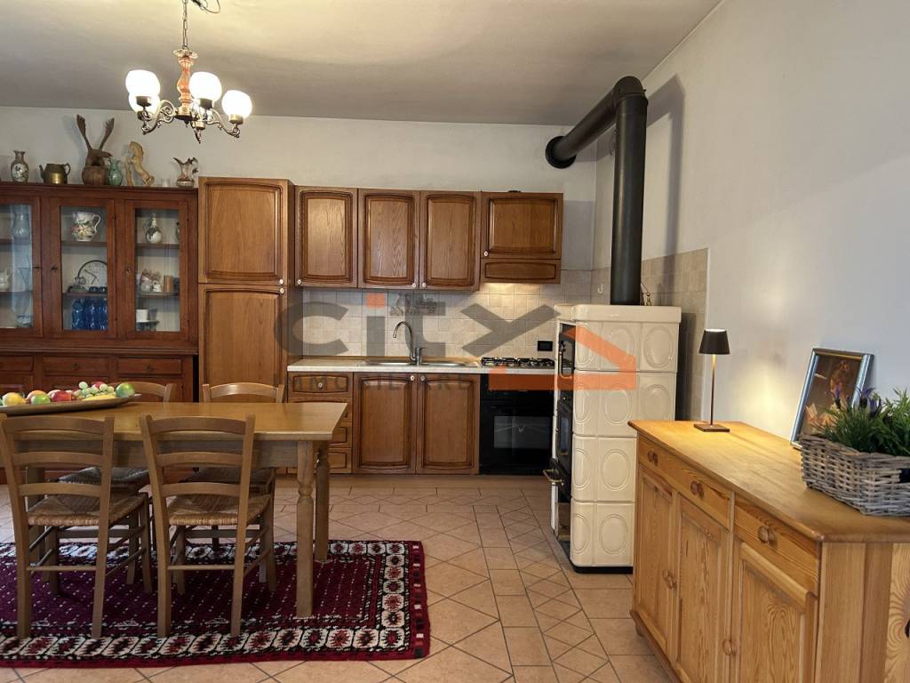 casa indipendente in vendita a Borso del Grappa