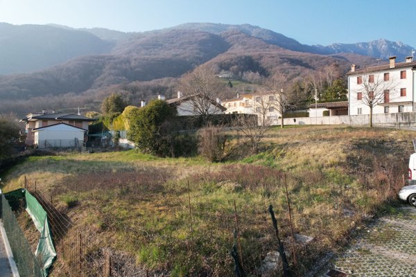 terreno edificabile in vendita a Borso del Grappa
