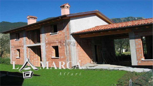 casa indipendente in vendita a Borso del Grappa