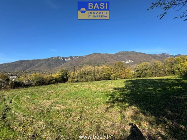 terreno edificabile in vendita a Borso del Grappa