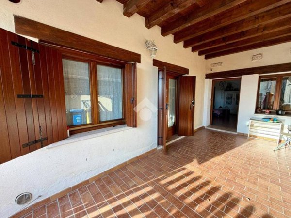 casa indipendente in vendita a Borso del Grappa in zona Semonzo