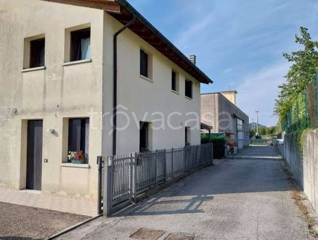 casa indipendente in vendita a Borso del Grappa