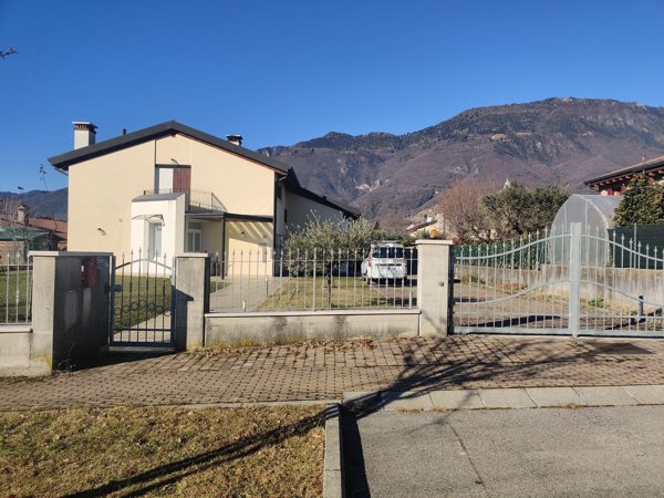 casa indipendente in vendita a Borso del Grappa