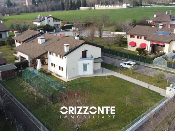 casa indipendente in vendita a Borso del Grappa