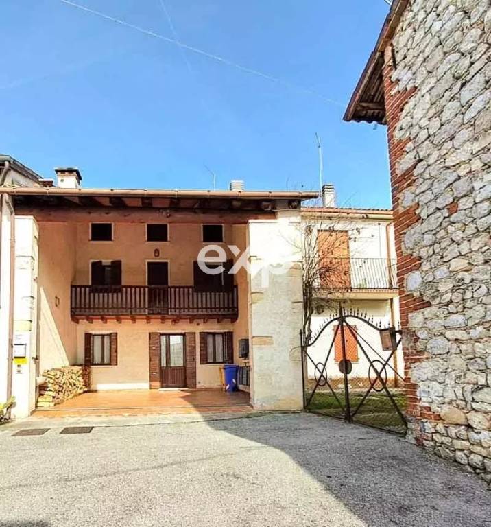 casa indipendente in vendita a Borso del Grappa