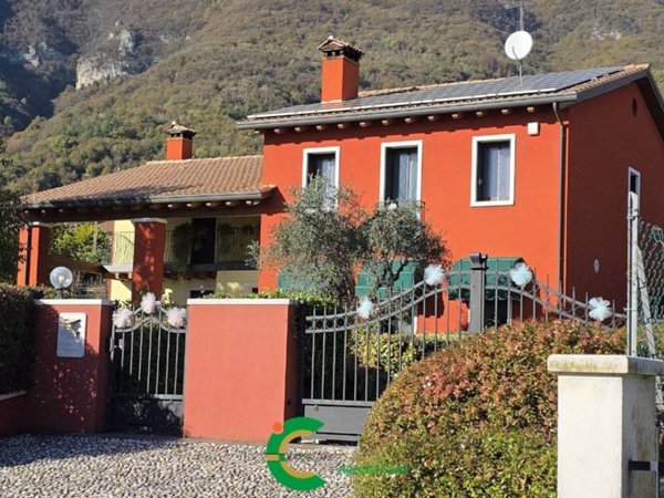 casa indipendente in vendita a Borso del Grappa